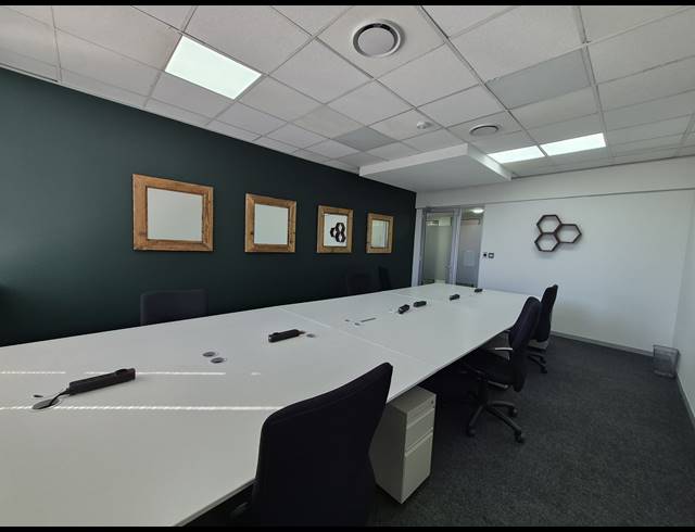 52M² SERVICED OFFICE TO LET IN SANDTON CENTRAL